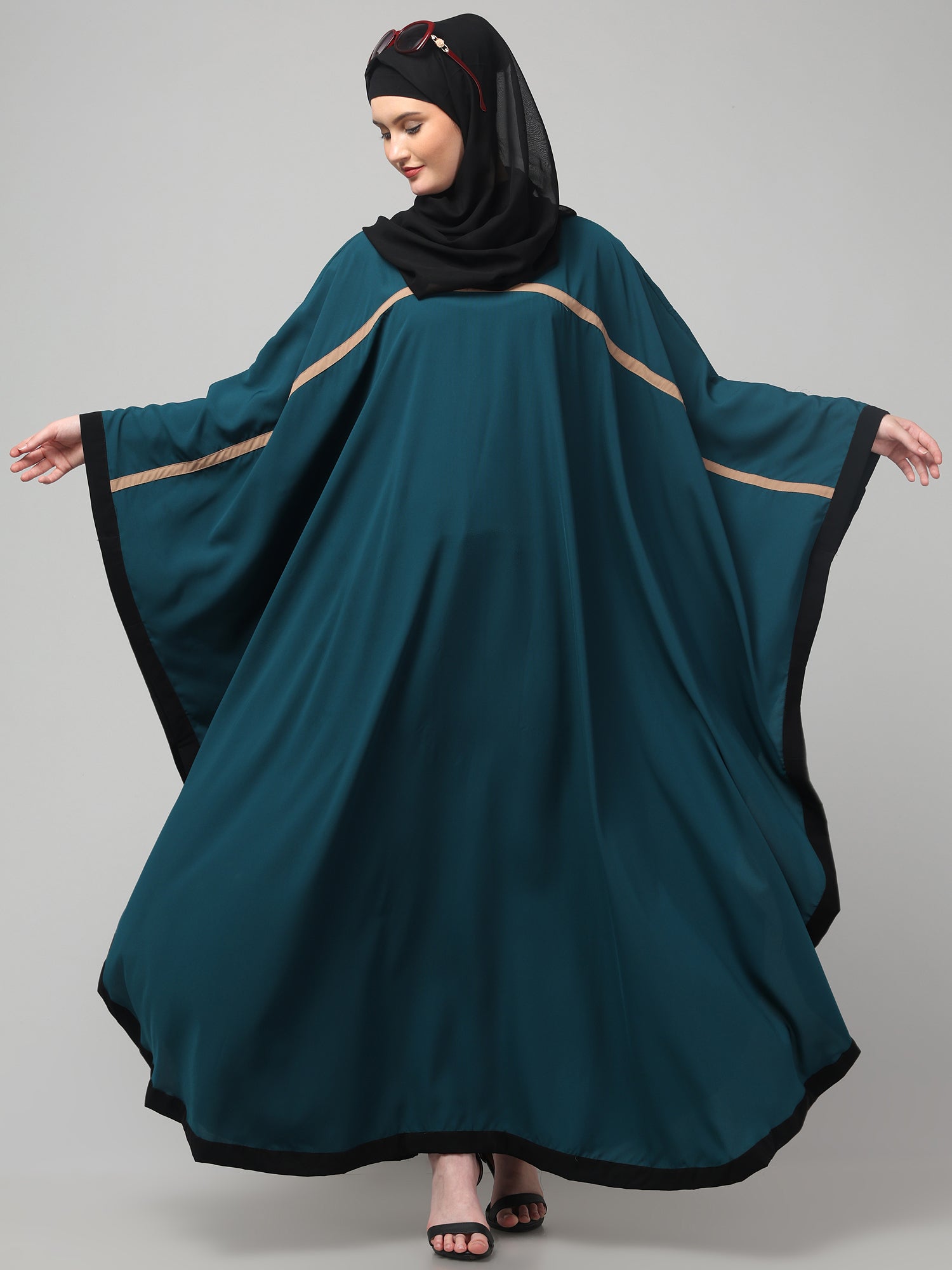 Elegant Bottle Green Kaftan Abaya with Contrast Border